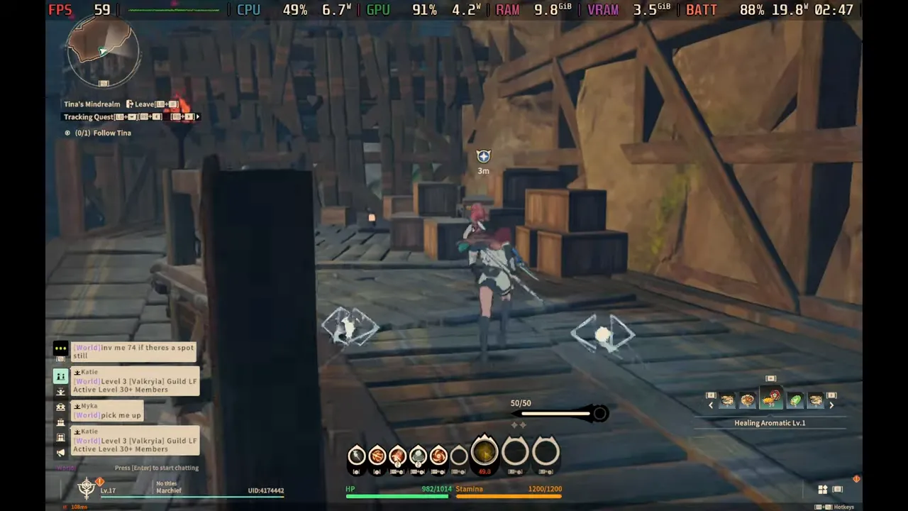 Pantalla de la interfaz del juego mostrando botones y tutoriales de control